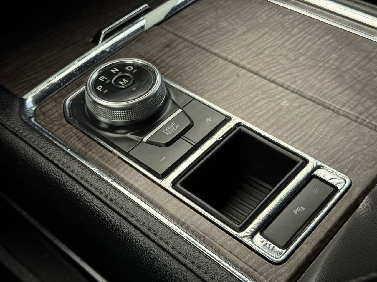 Certified 2020 Ford Expedition Limited w/ Equipment Group 301A image 22