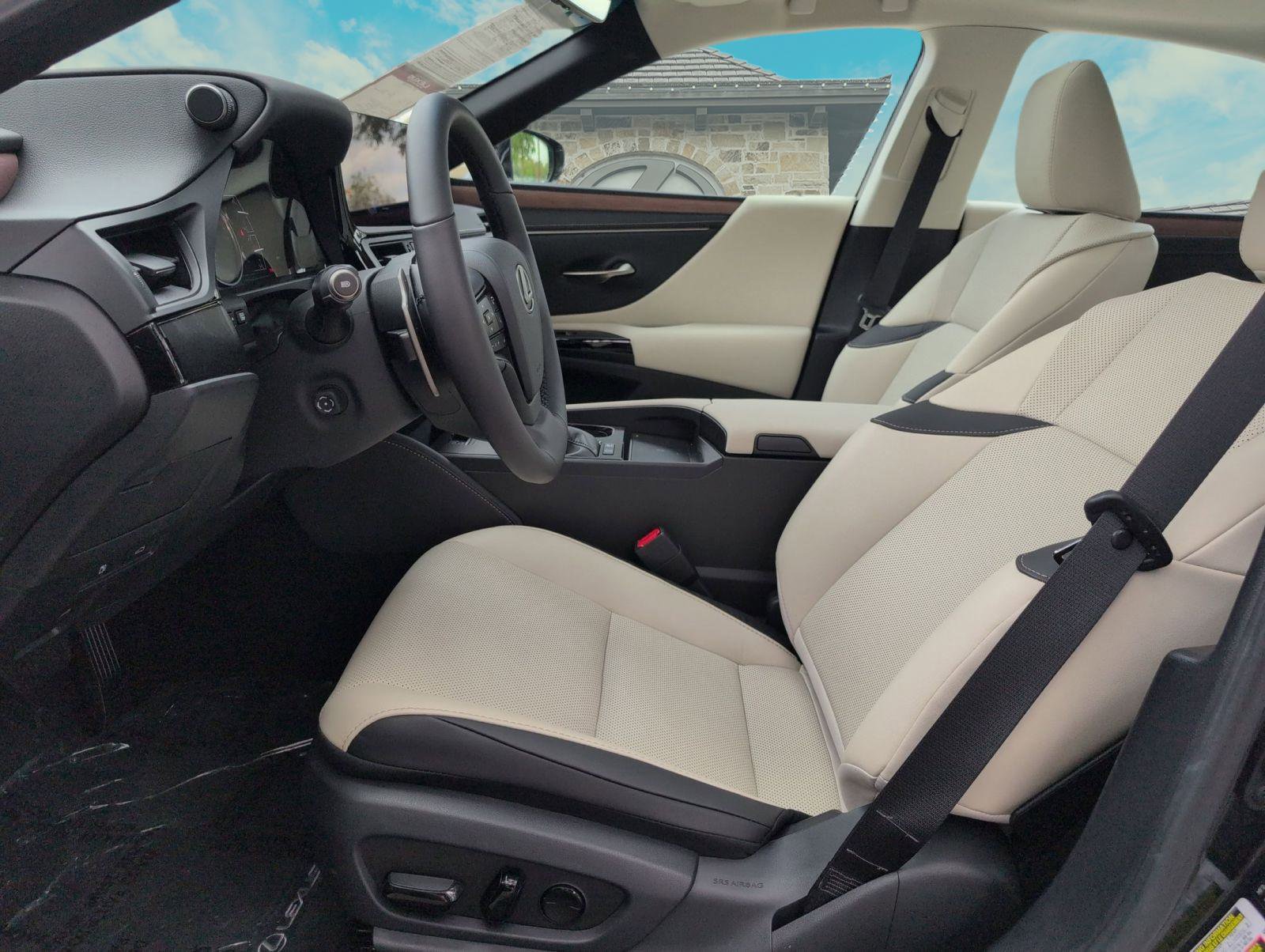 Used 2025 Lexus ES 300h w/ Premium Package image 15