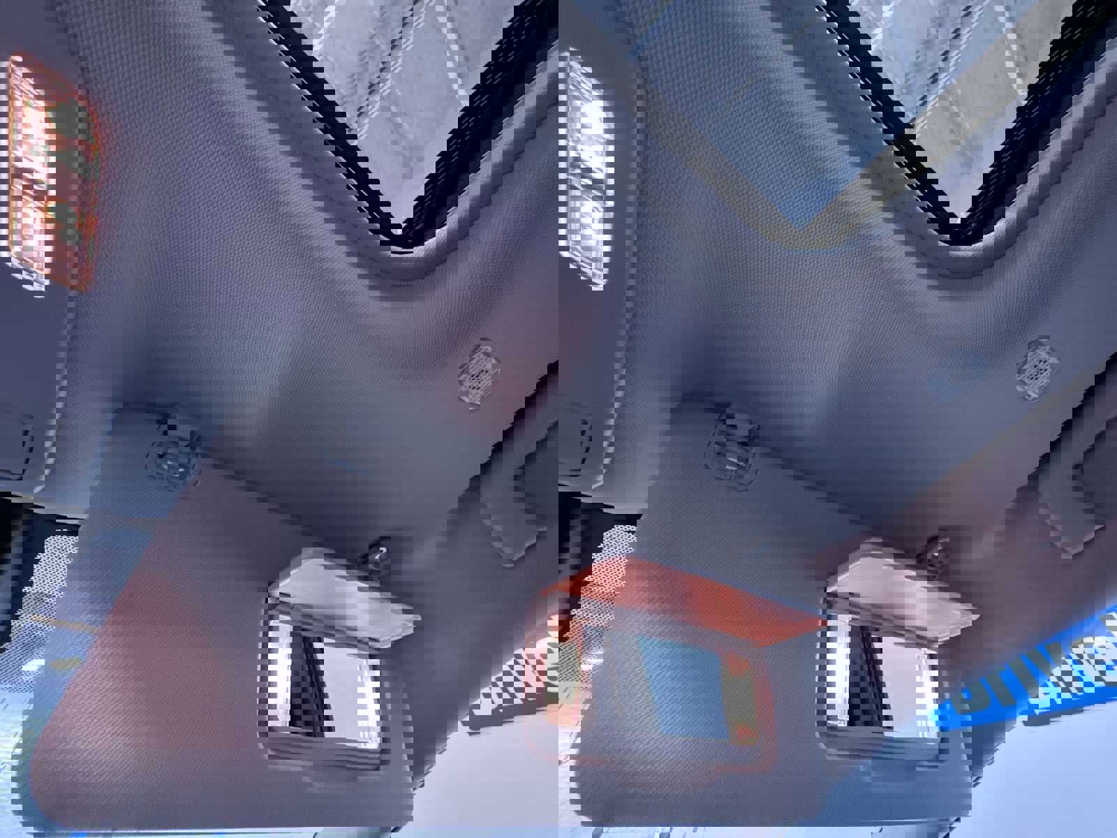 Used 2025 Toyota Sienna XLE w/ XLE Plus Package image 33