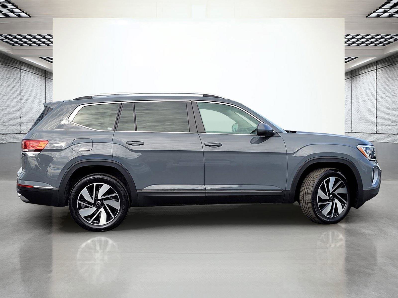 New 2026 Volkswagen Atlas SEL image 5