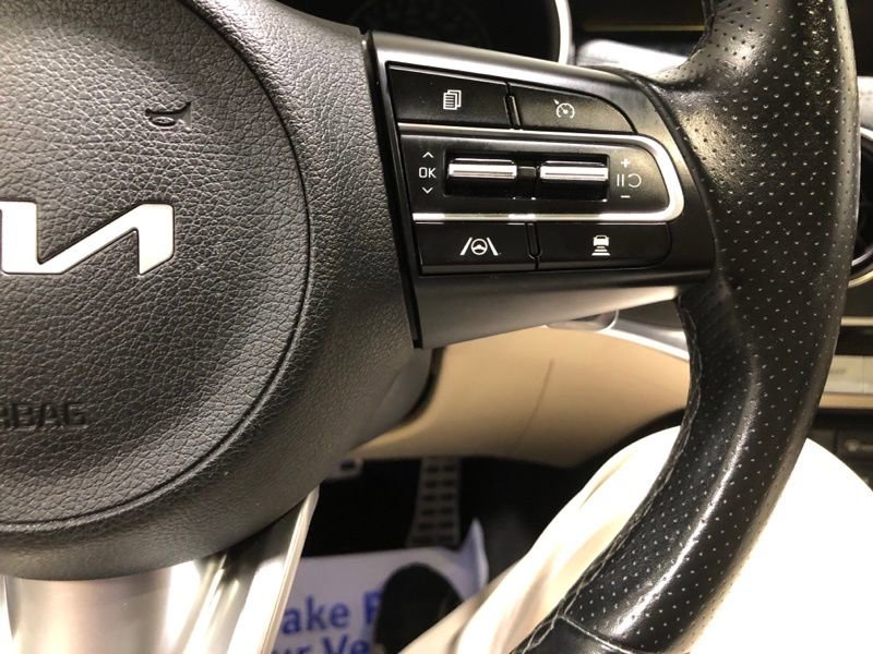 Certified 2022 Kia Stinger GT1 image 23