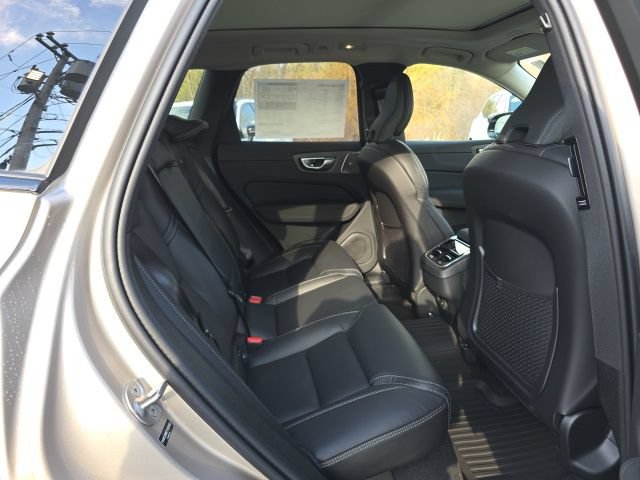 New 2026 Volvo XC60 B5 Ultra w/ Protection Package Premier AWD/4WD image 16
