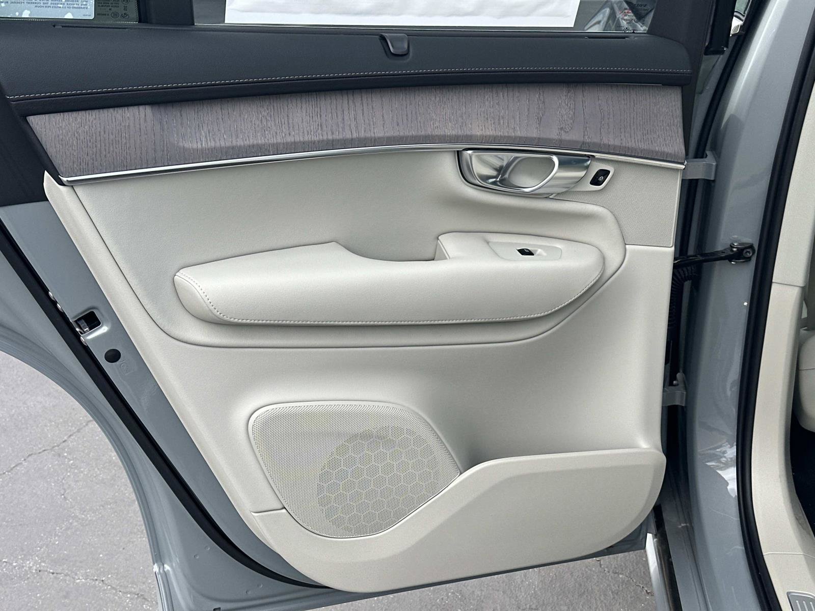 New 2026 Volvo XC90 B6 Ultra w/ Protection Package AWD/4WD image 15