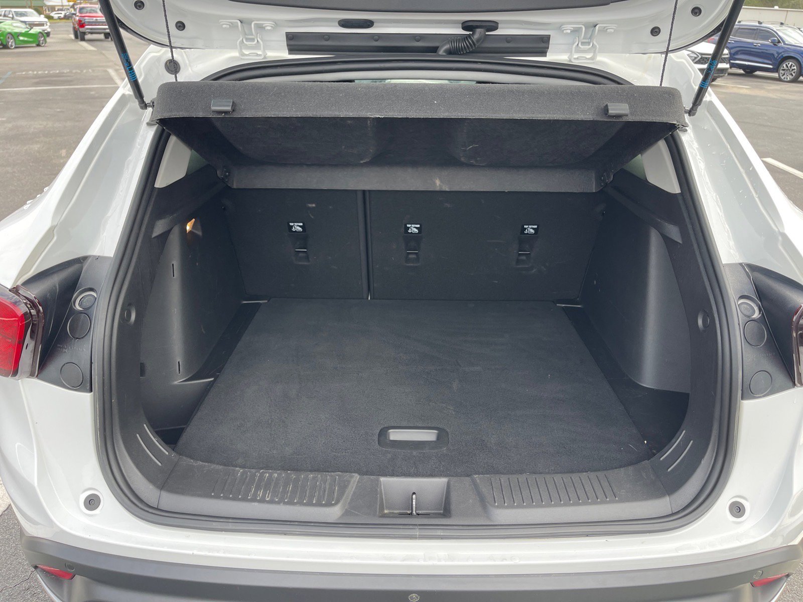 Used 2024 Chevrolet Trax LT w/ Sunroof Package image 14