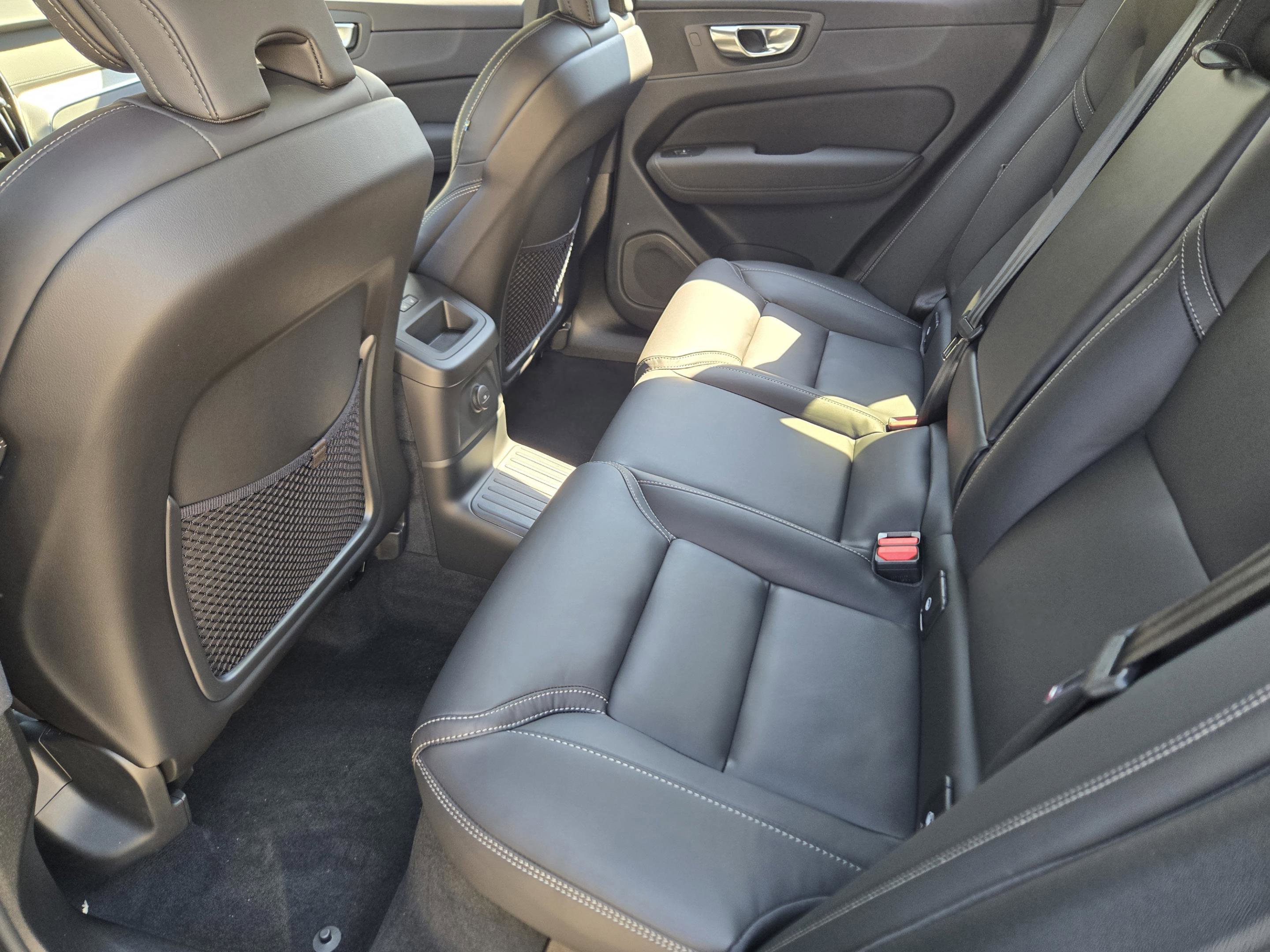 New 2026 Volvo XC60 T8 Ultra w/ Protection Package Premier image 26