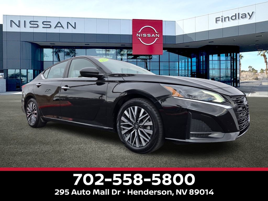 Used 2024 Nissan Altima 2.5 SV image 1
