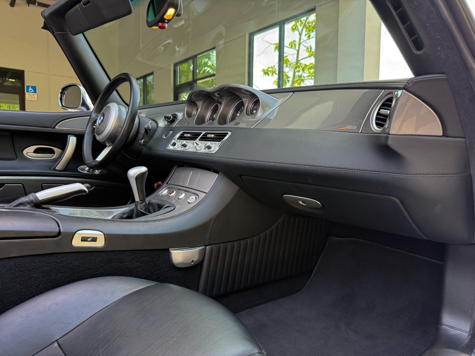 Used 2002 BMW Z8 RWD image 45