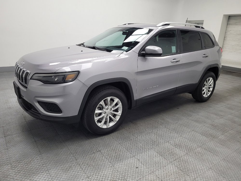 Used 2020 Jeep Cherokee Latitude AWD/4WD image 2