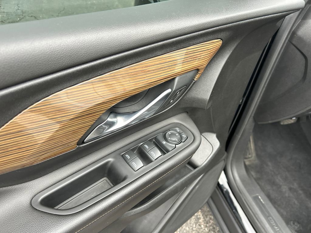 Certified 2021 GMC Terrain SLE w/ Elevation Edition image 16