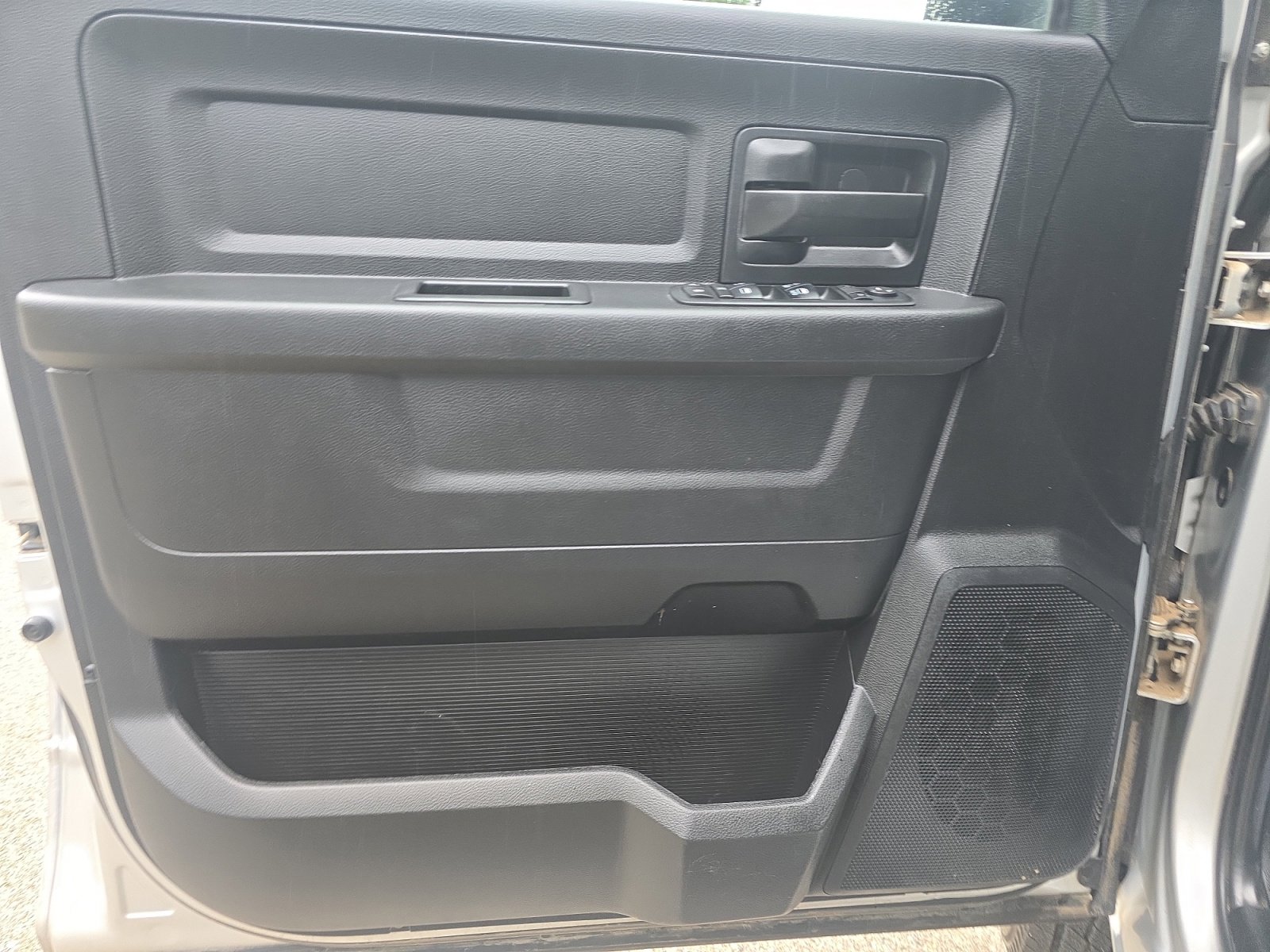 Used 2017 RAM 3500 Tradesman w/ Chrome Appearance Group image 25