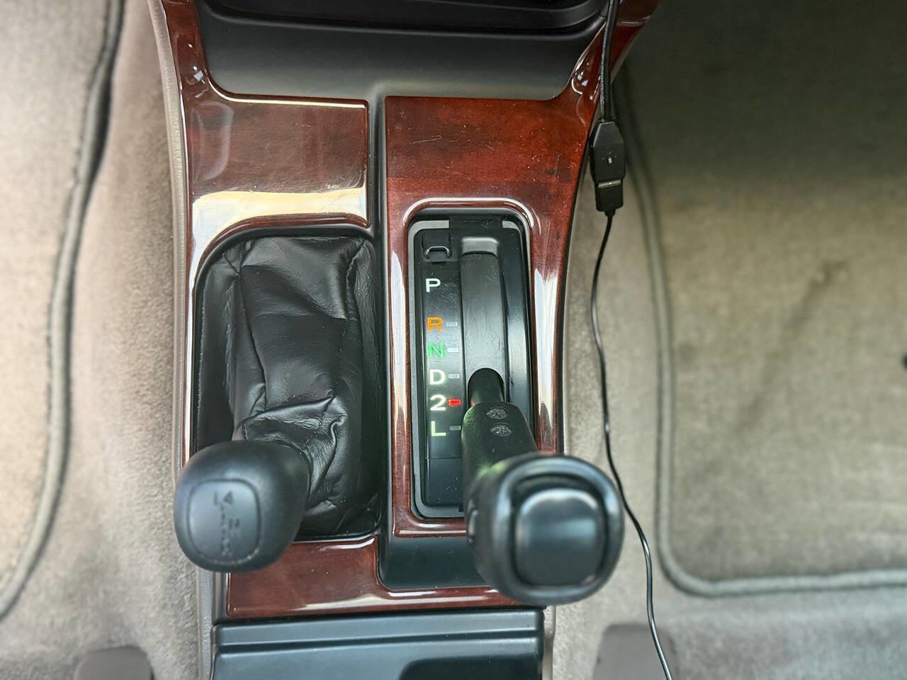 Used 2001 Toyota 4Runner SR5 image 27