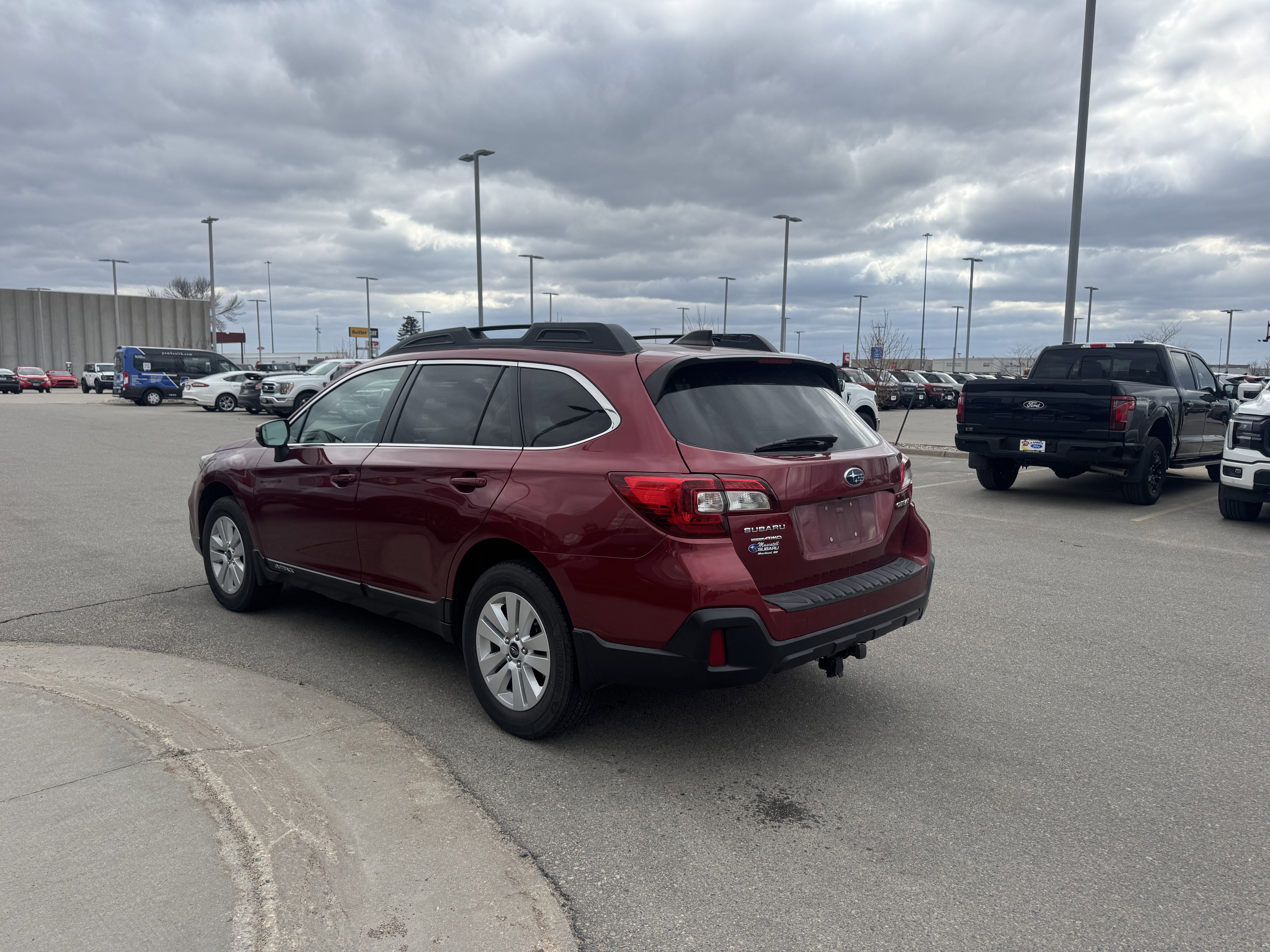 Used 2019 Subaru Outback 2.5i Premium w/ Popular Package #2 image 3