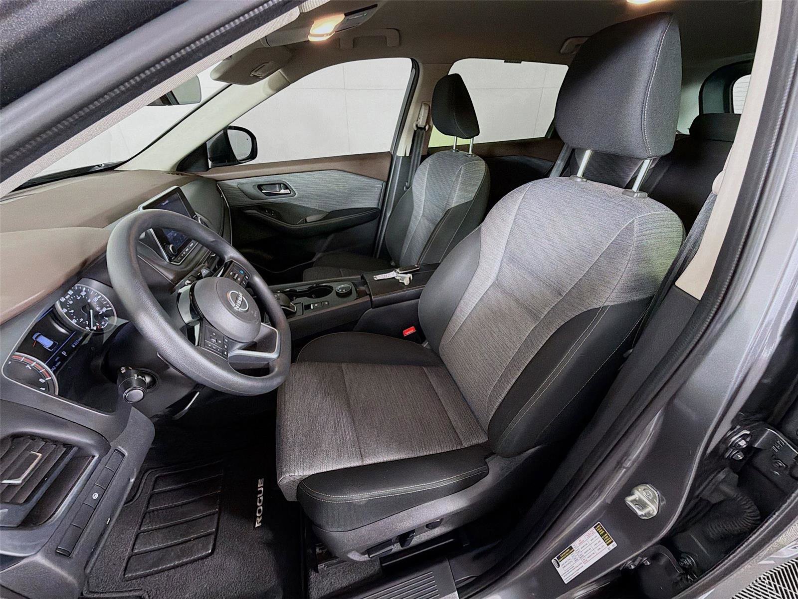Used 2023 Nissan Rogue SV AWD/4WD image 11