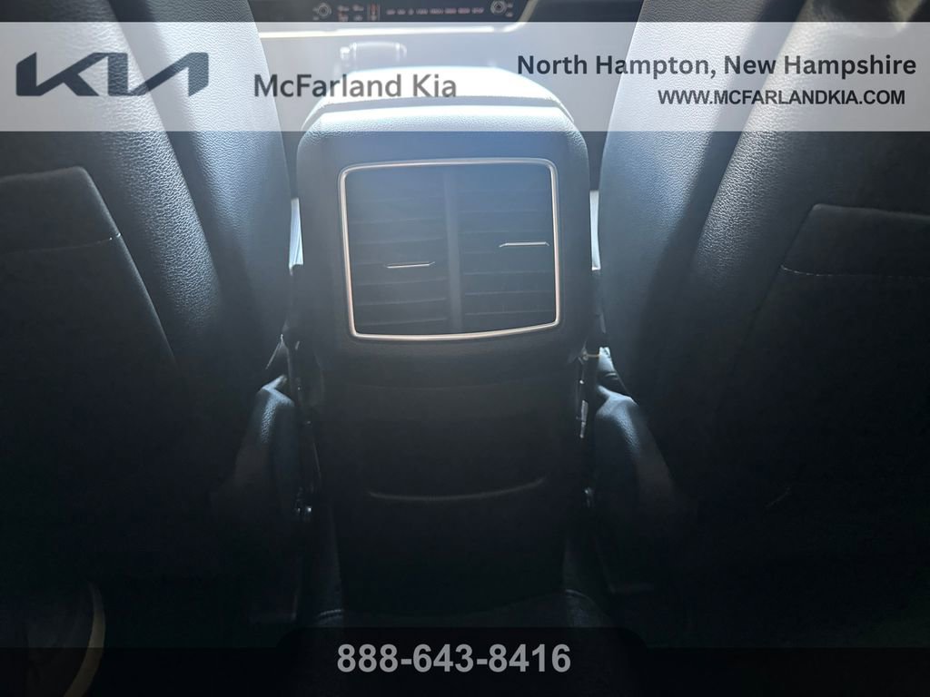 Used 2024 Kia Sportage EX image 19