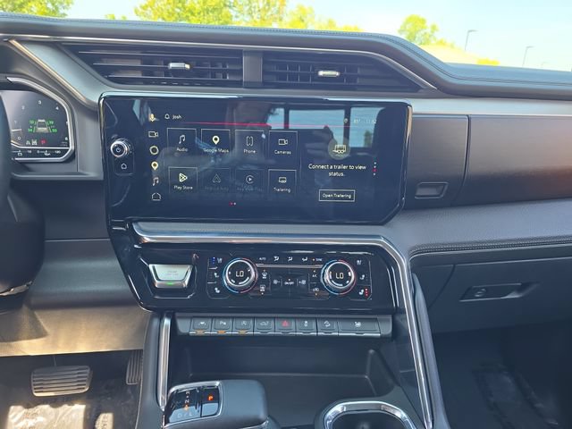 Used 2023 GMC Sierra 1500 Denali w/ Denali Reserve Package AWD/4WD image 22
