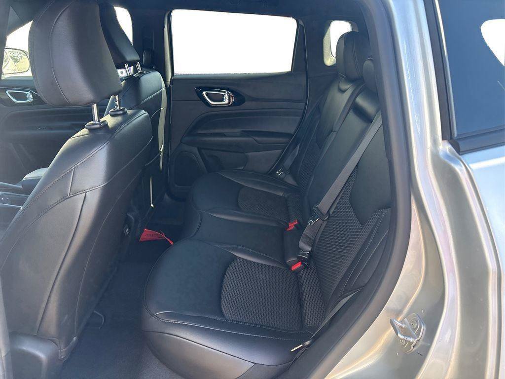 New 2026 Jeep Compass Latitude AWD/4WD image 10