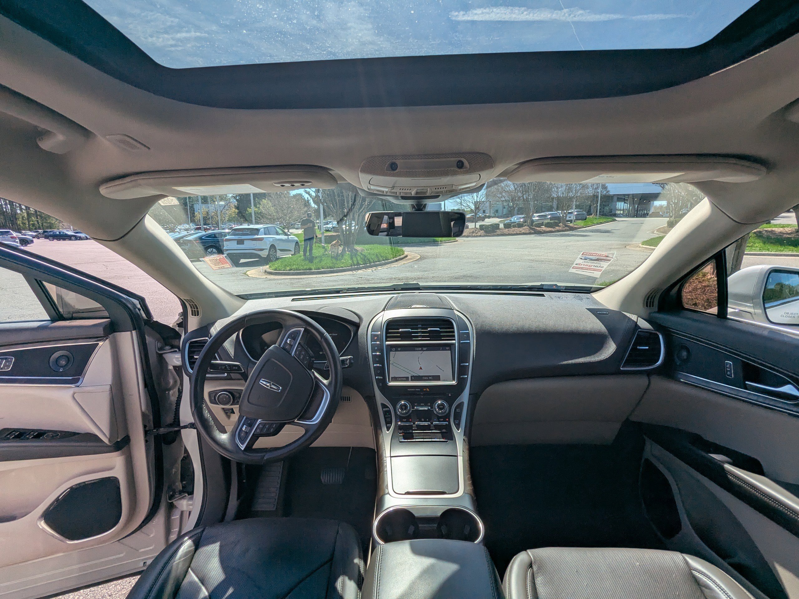 Used 2020 Lincoln Nautilus Reserve image 12