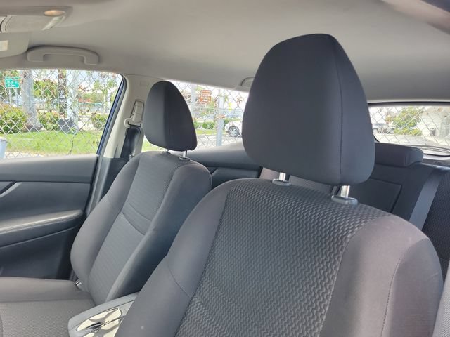 Used 2019 Nissan Rogue Sport S w/ Appearance Package FWD image 8