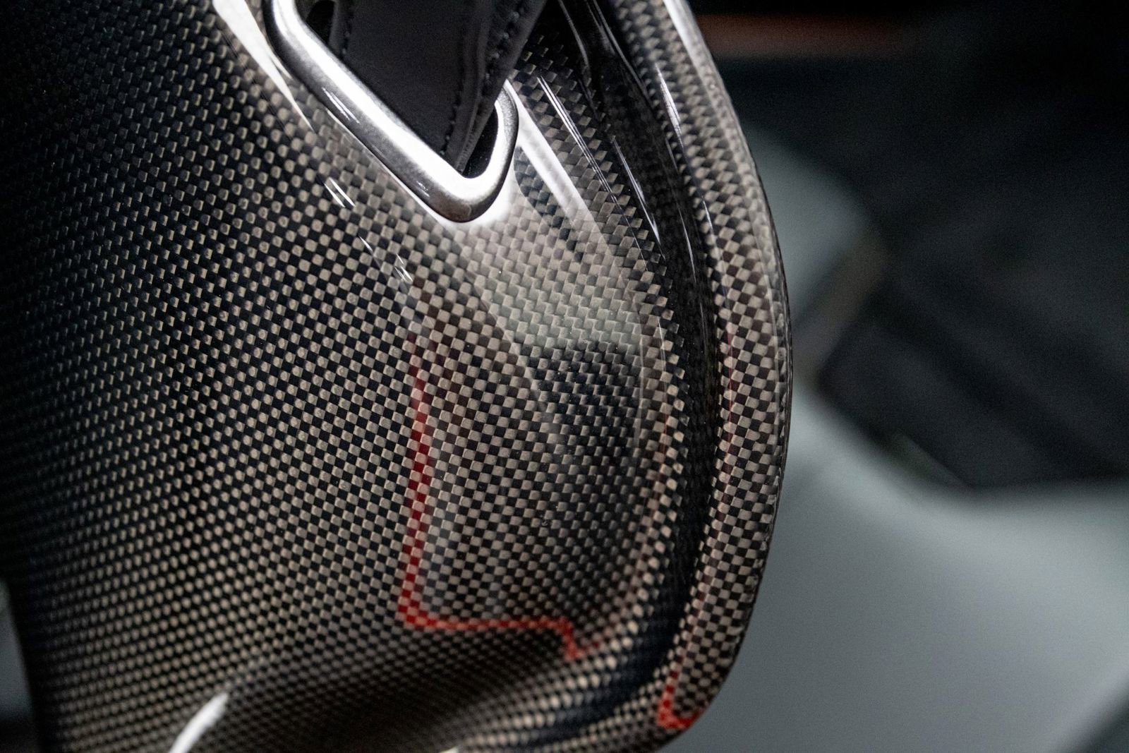 Used 2025 Ferrari SF90 Spider image 32