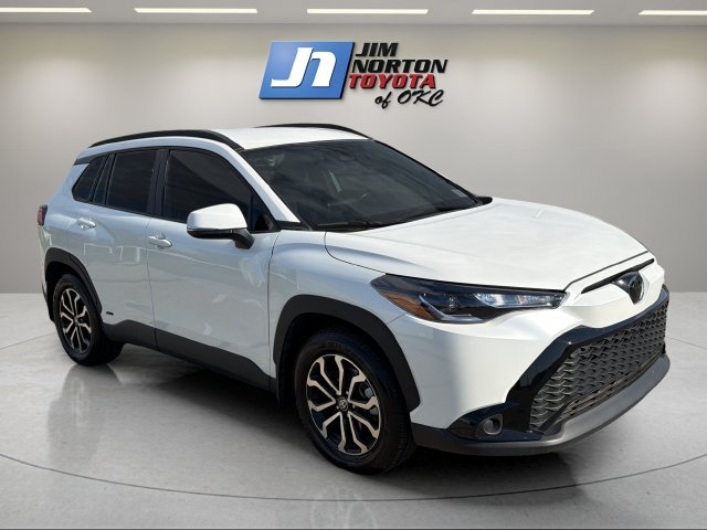 Used 2023 Toyota Corolla Cross AWD Hybrid image 3