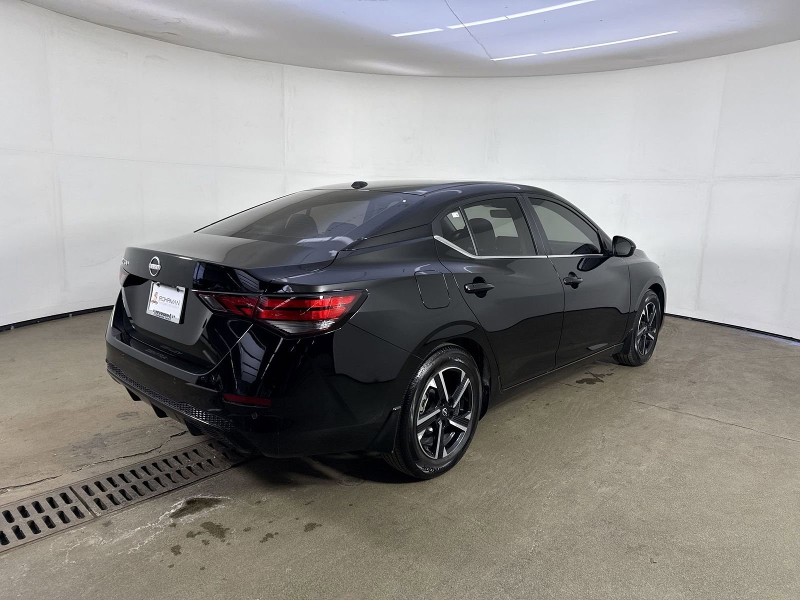 Certified 2025 Nissan Sentra SV image 35