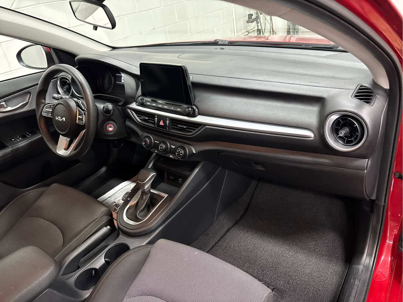 Used 2024 Kia Forte LXS image 10