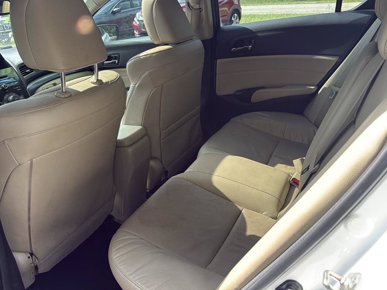 Used 2014 Acura ILX w/ Technology Package FWD image 8