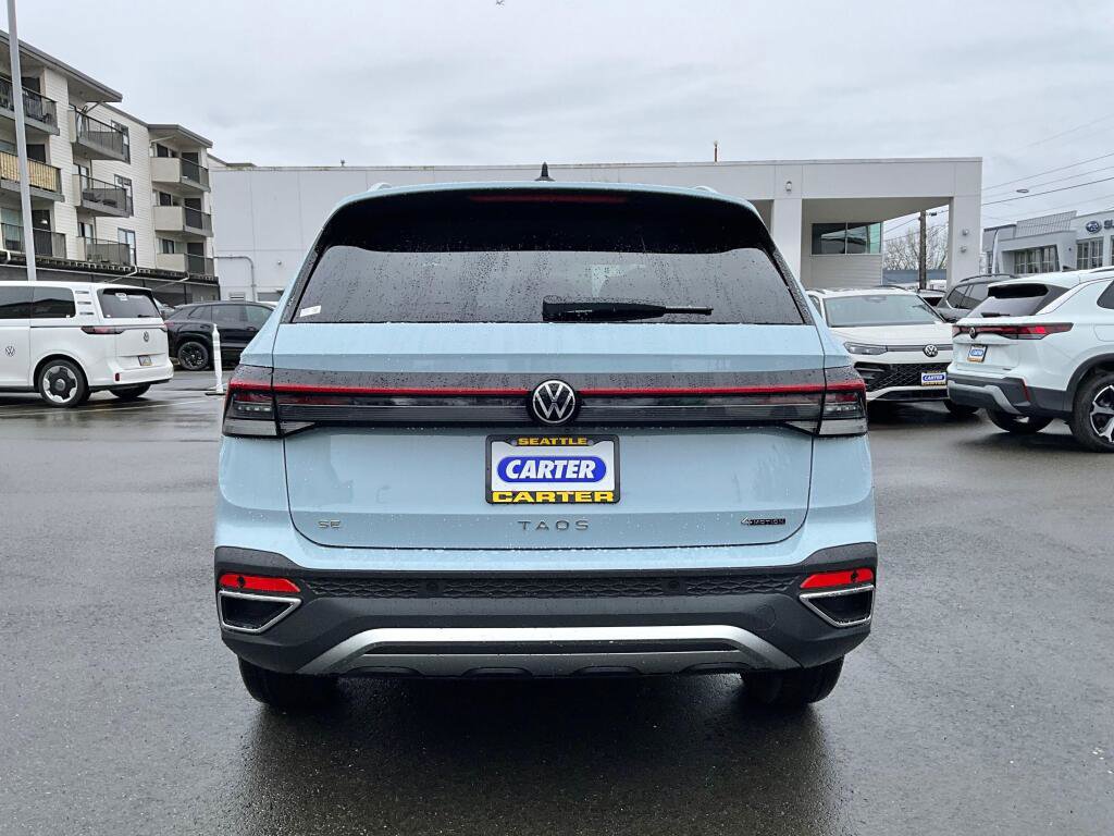 New 2026 Volkswagen Taos SE image 7