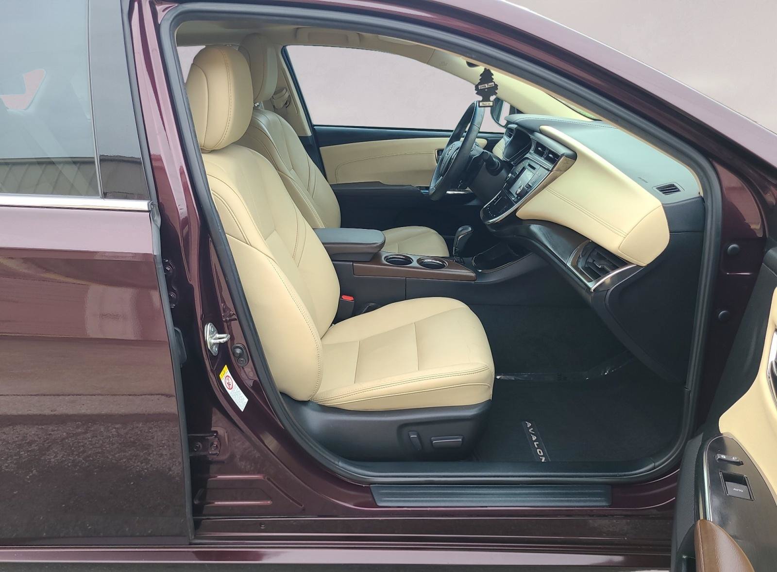 Used 2018 Toyota Avalon XLE Premium FWD image 24