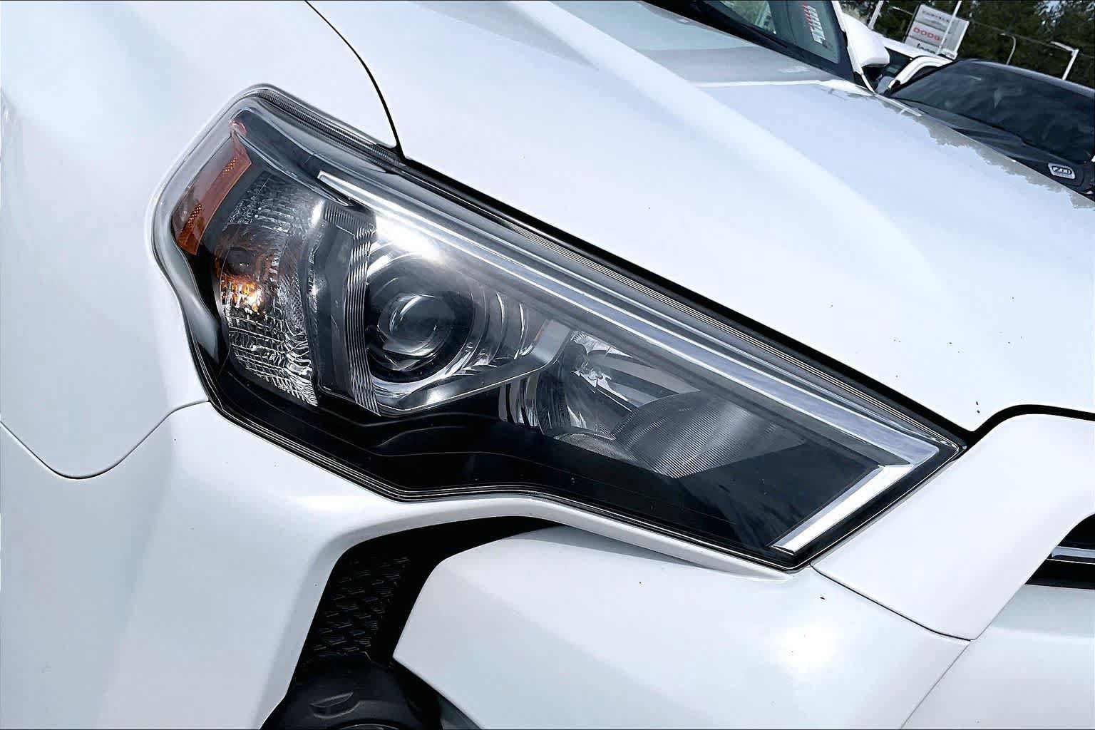 Used 2024 Toyota 4Runner SR5 Premium w/ Moonroof Package AWD/4WD image 31