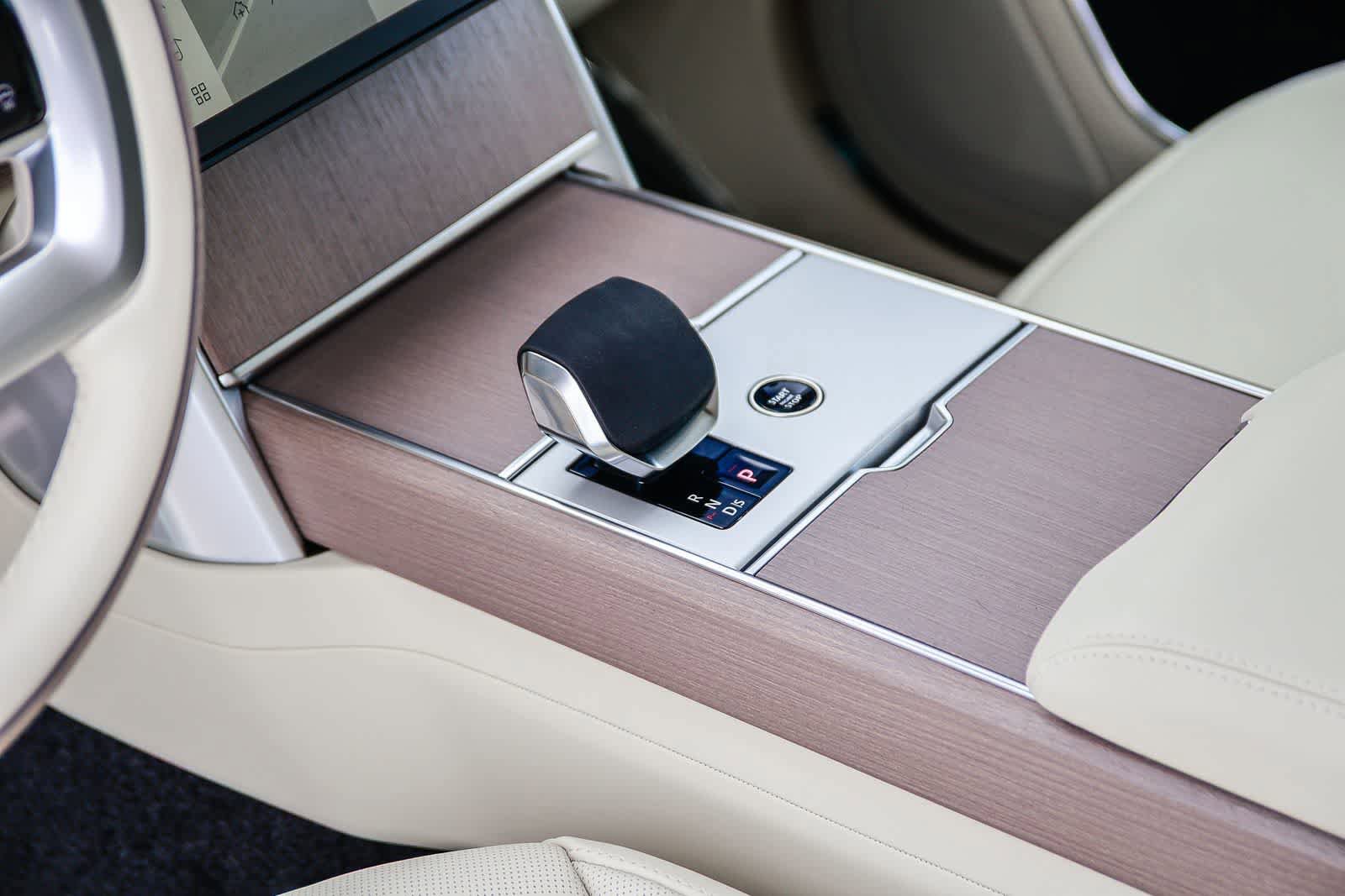 New 2026 Land Rover Range Rover SE image 21