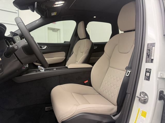 New 2026 Volvo XC60 B5 Core AWD/4WD image 14