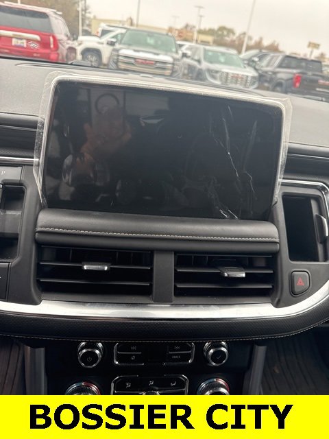 Used 2022 GMC Yukon SLT w/ SLT Luxury Package image 13