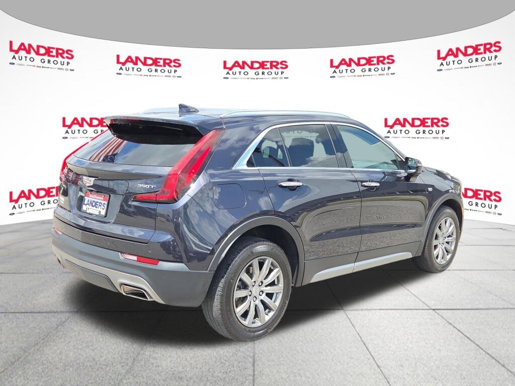 Used 2023 Cadillac XT4 Premium Luxury FWD image 3