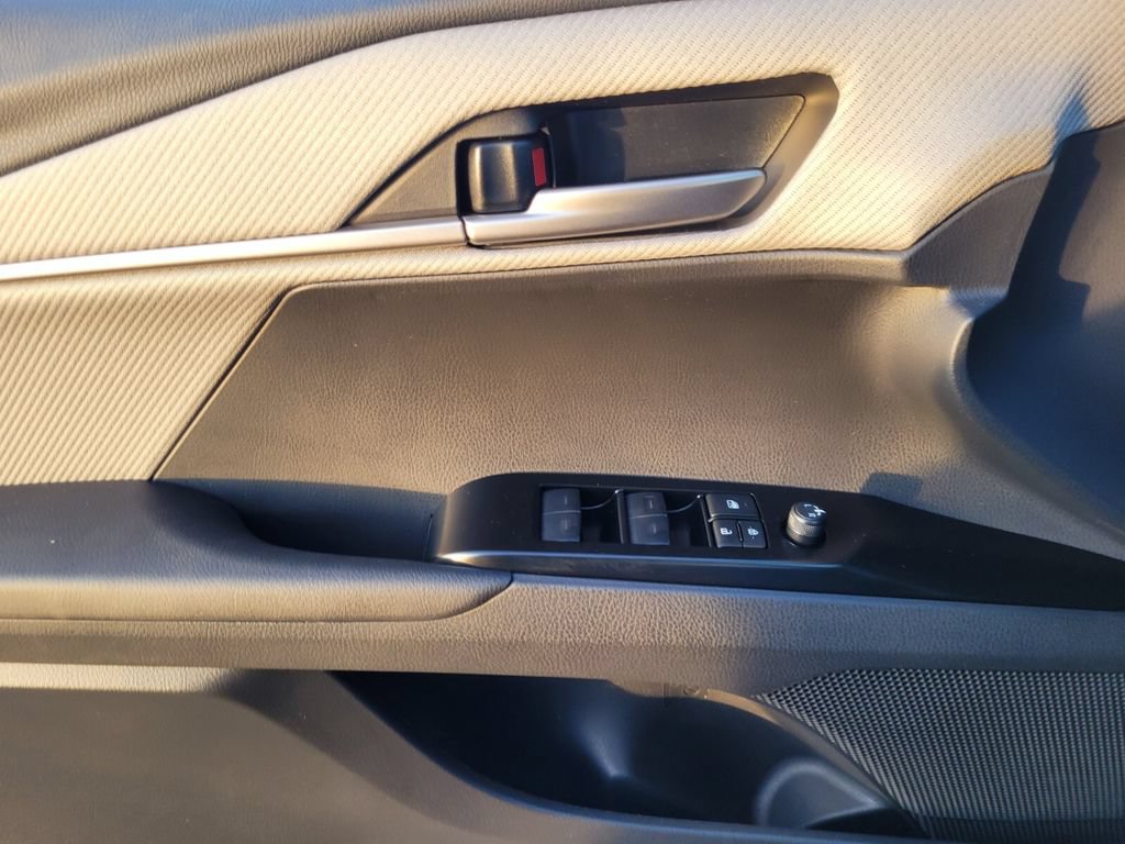 New 2026 Toyota Camry SE FWD image 25