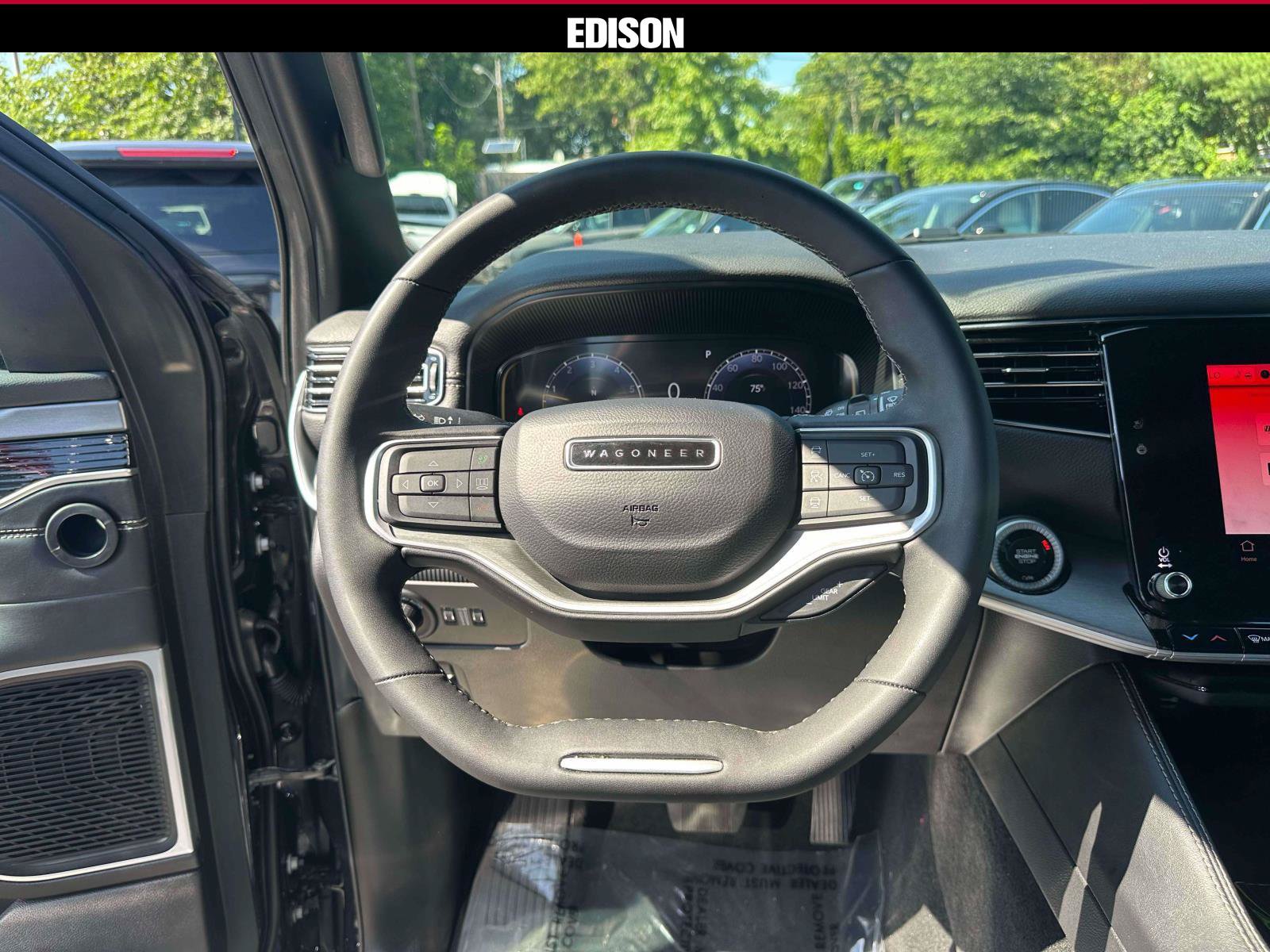 Used 2025 Jeep Wagoneer Series II AWD/4WD image 14