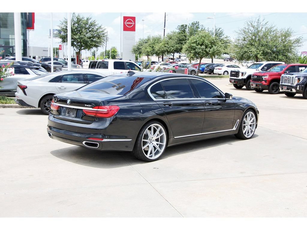 Used 2017 BMW 740i xDrive AWD/4WD image 5