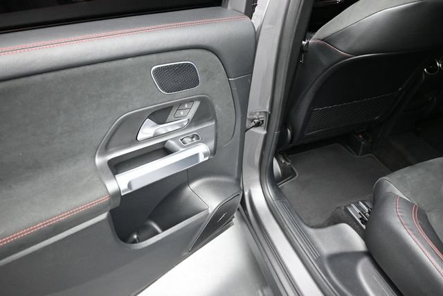 Used 2021 Mercedes-Benz GLB 35 AMG 4MATIC image 10