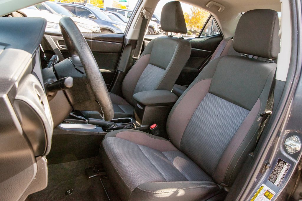 Used 2018 Toyota Corolla LE image 13