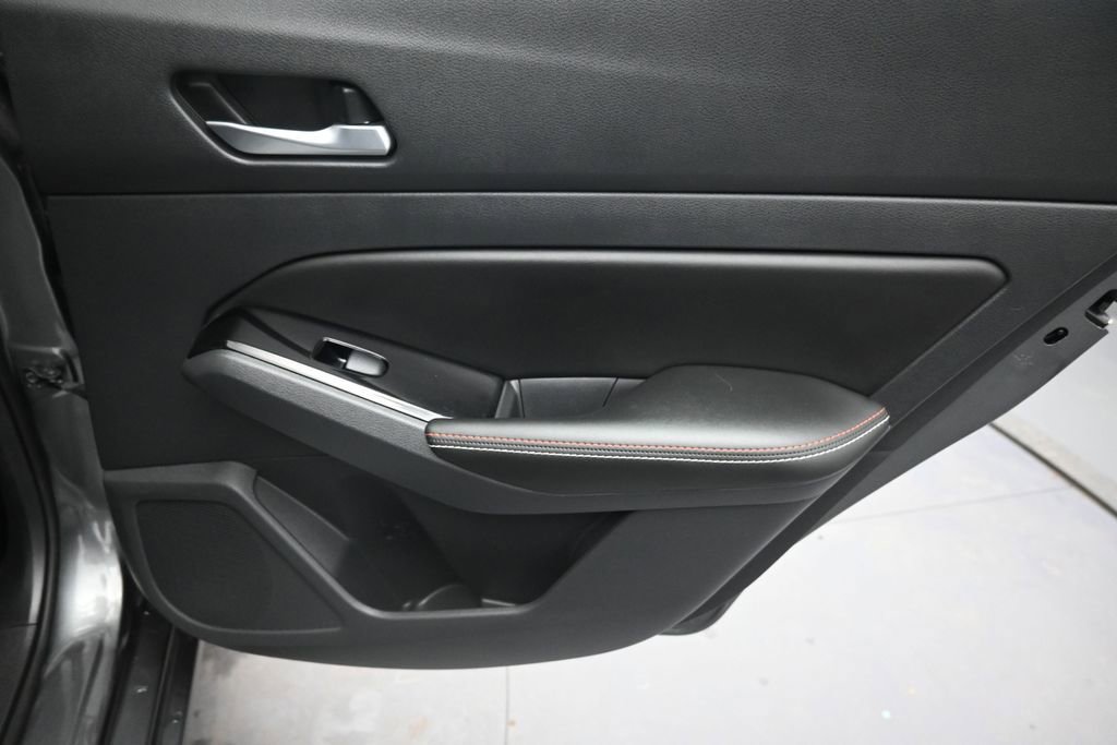 Used 2023 Nissan Altima 2.0 SR FWD image 27