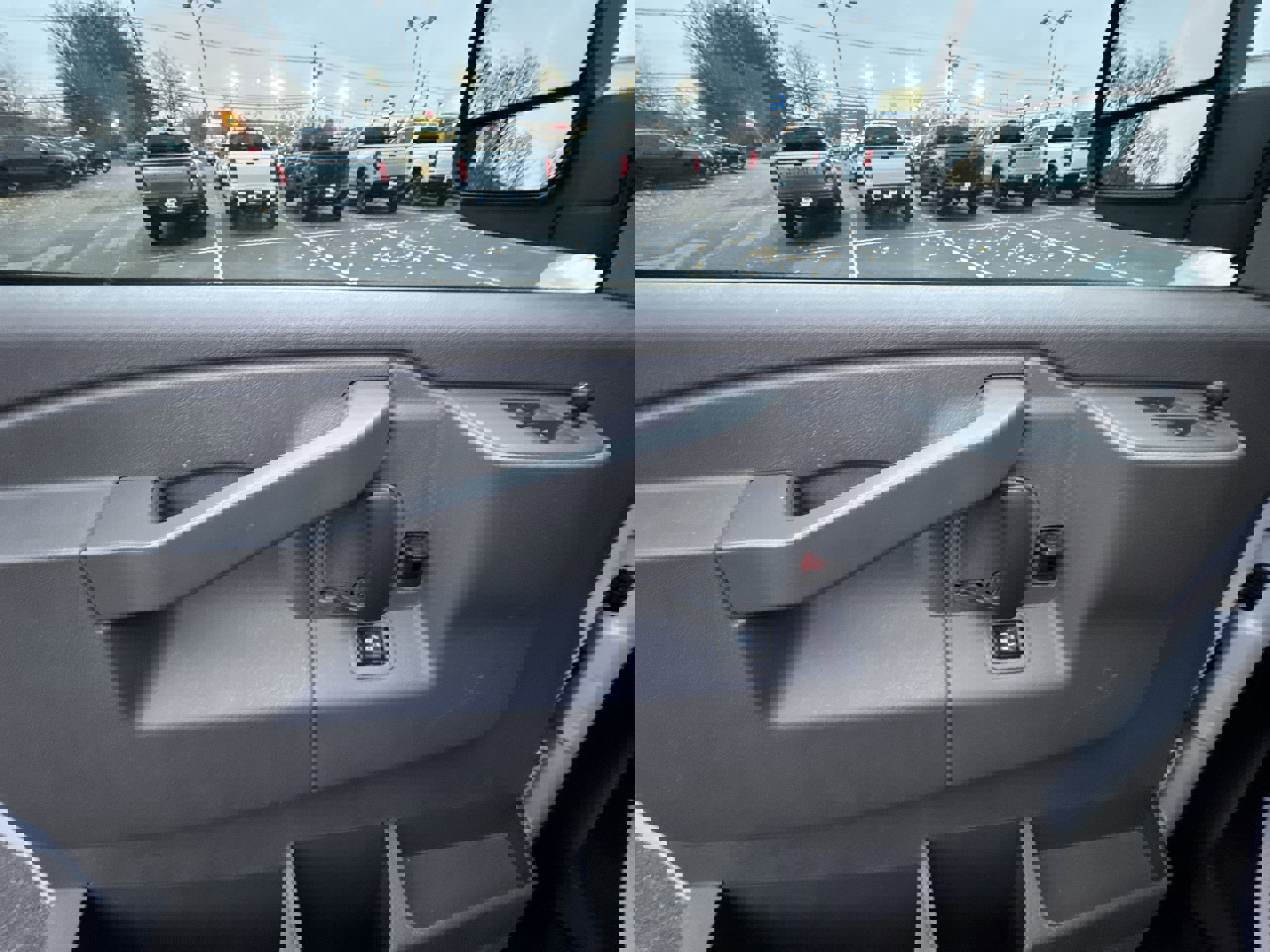 Used 2021 GMC Savana 2500 w/ Driver Convenience Package image 22