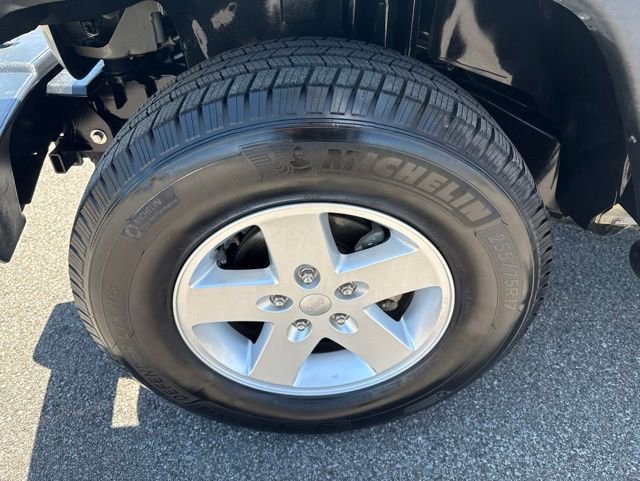 Used 2018 Jeep Wrangler Sport AWD/4WD image 13