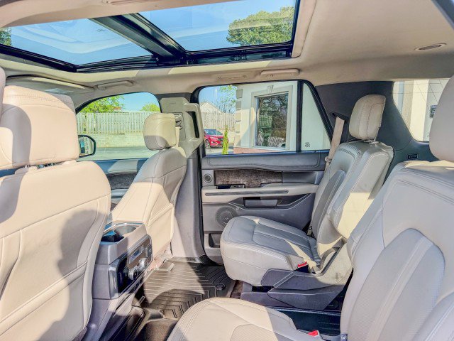 Used 2020 Ford Expedition Limited image 6