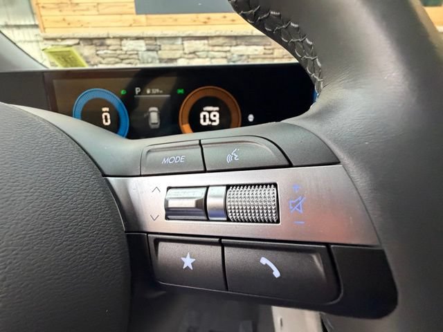 Used 2024 Hyundai Kona SEL AWD/4WD image 26