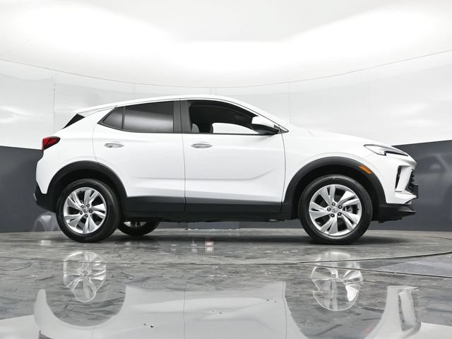 Used 2025 Buick Encore GX Preferred AWD/4WD image 58