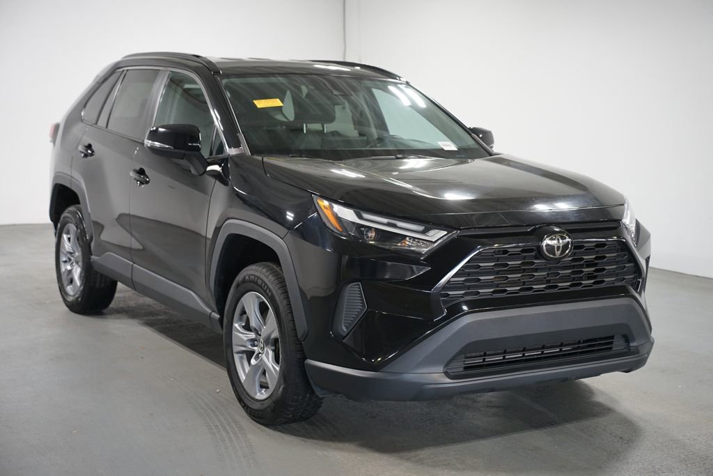 Certified 2022 Toyota RAV4 XLE image 3