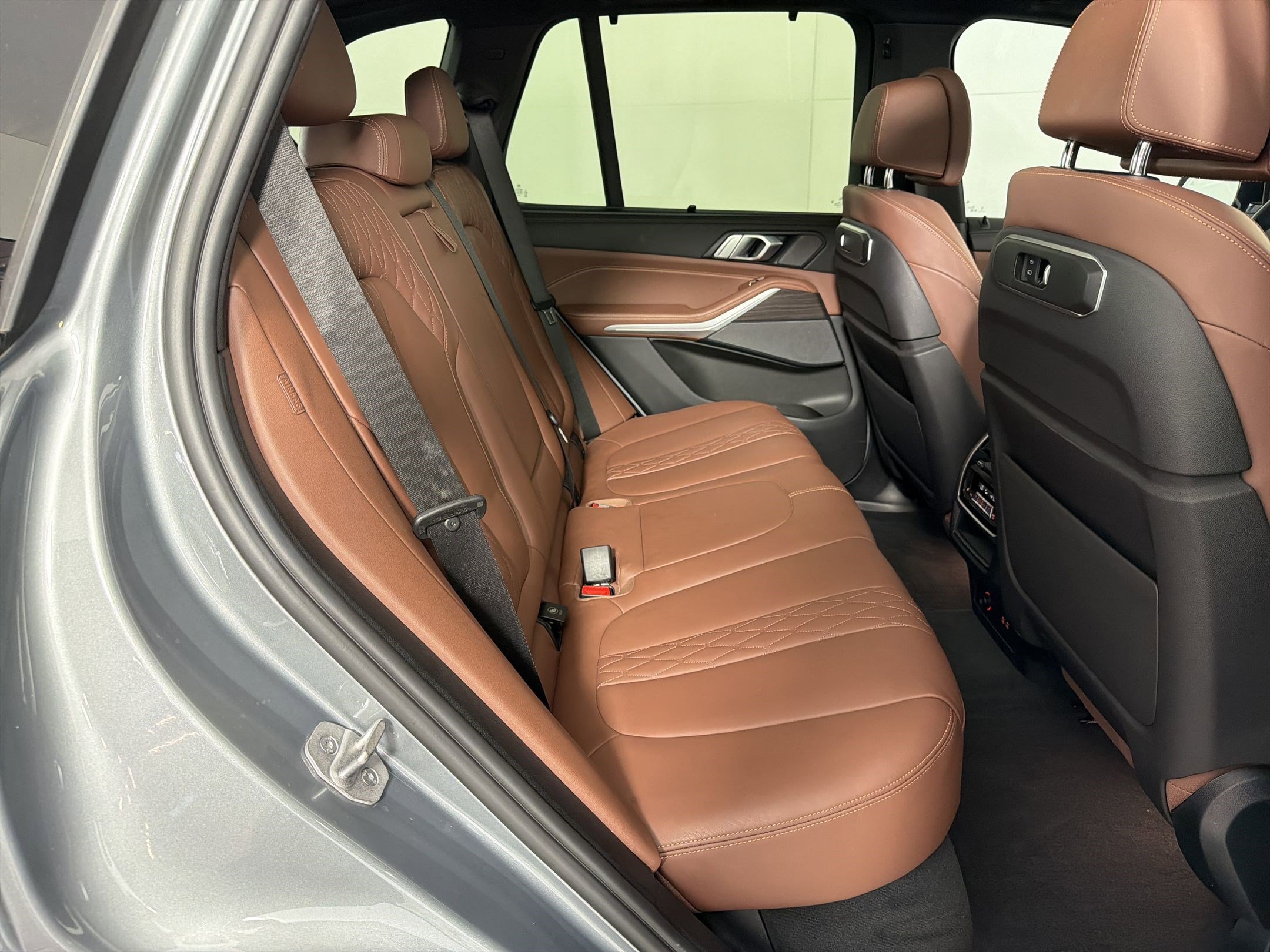 Used 2024 BMW X5 xDrive40i w/ M Sport Package image 28