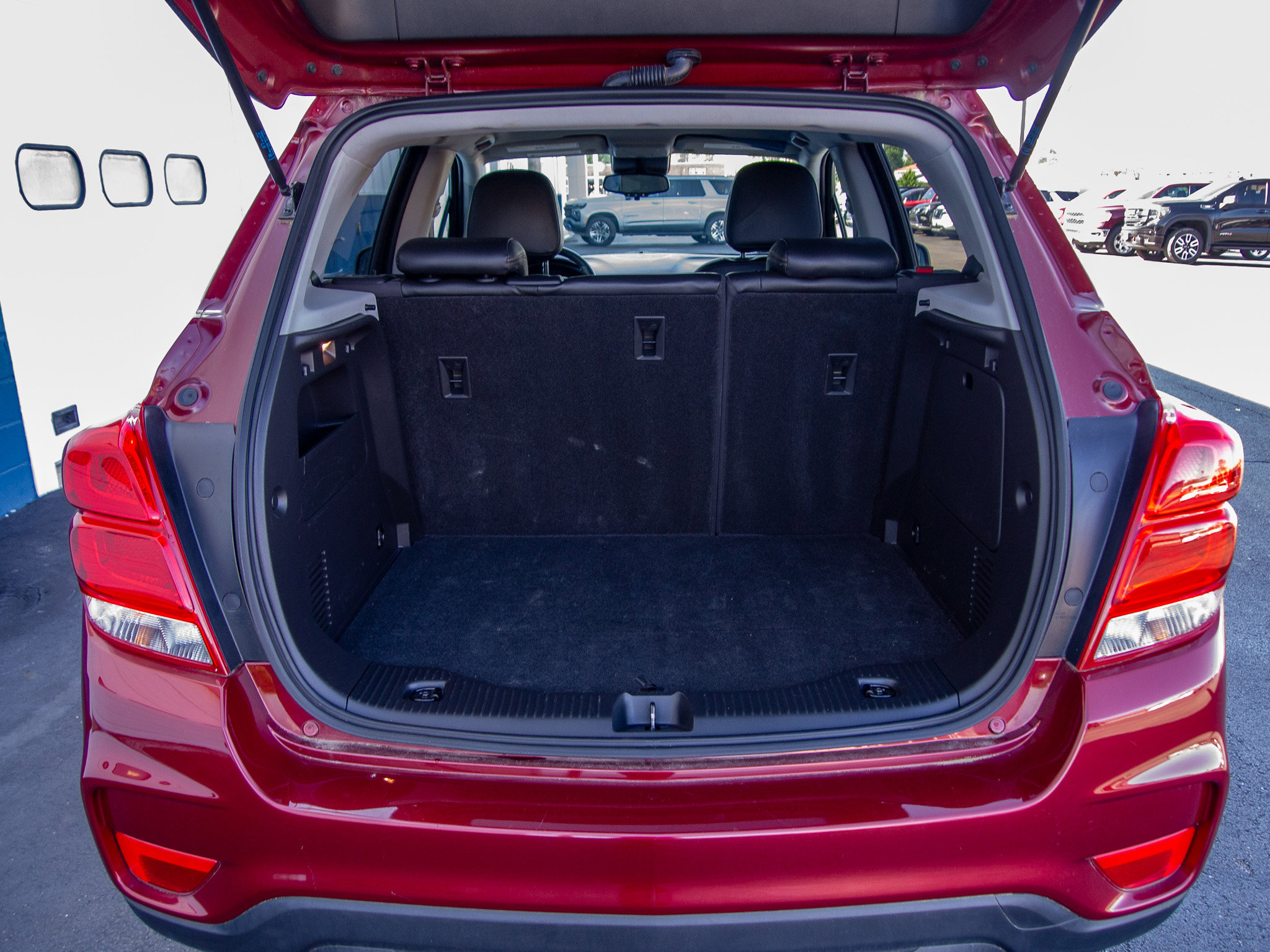 Used 2021 Chevrolet Trax LT w/ Sport Edition FWD image 30