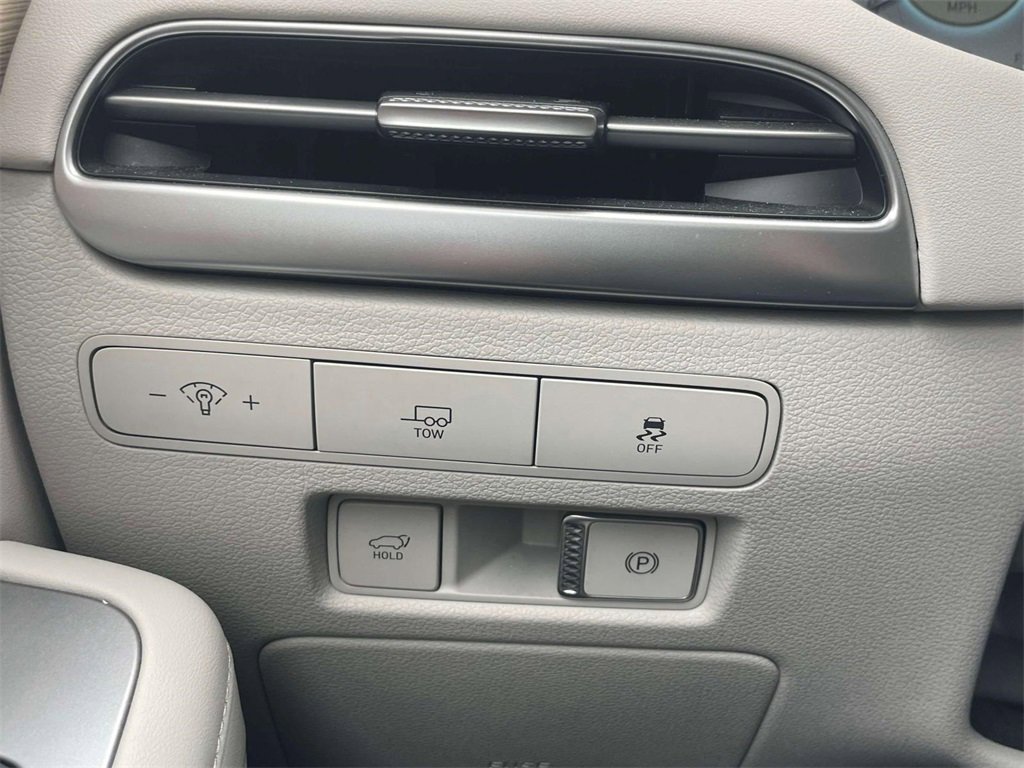 Used 2023 Hyundai Palisade Limited image 22