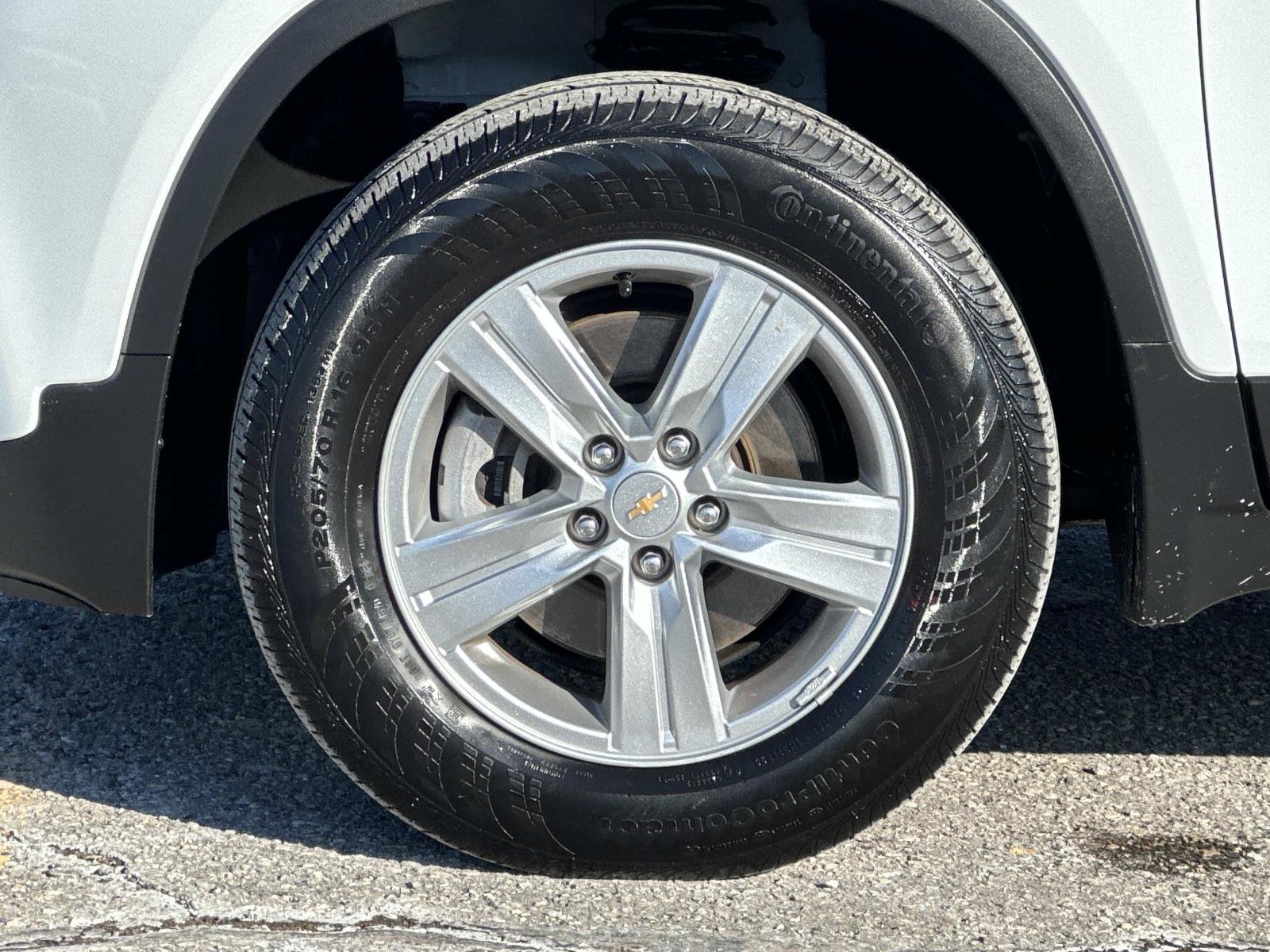 Certified 2022 Chevrolet Trax LT w/ LT Convenience Package image 8